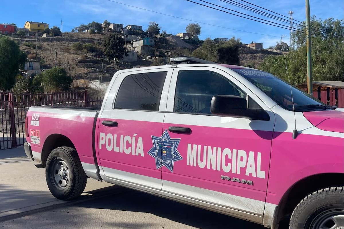 Encerrada y golpeada en Rosarito: mujer logra pedir auxilio y su agresor es detenido