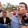 El exjefe policiaco de Sinaloa acusado de cobrar 300 mil pesos al mes para proteger a Los Chapitos negó ante las cámaras que se entregaría, preguntó a Rocha qué hacer, recibió un “cada quien sus recursos”