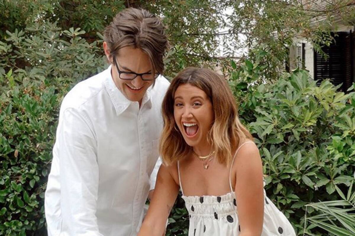 Ashley Tisdale revela el sexo de su bebé