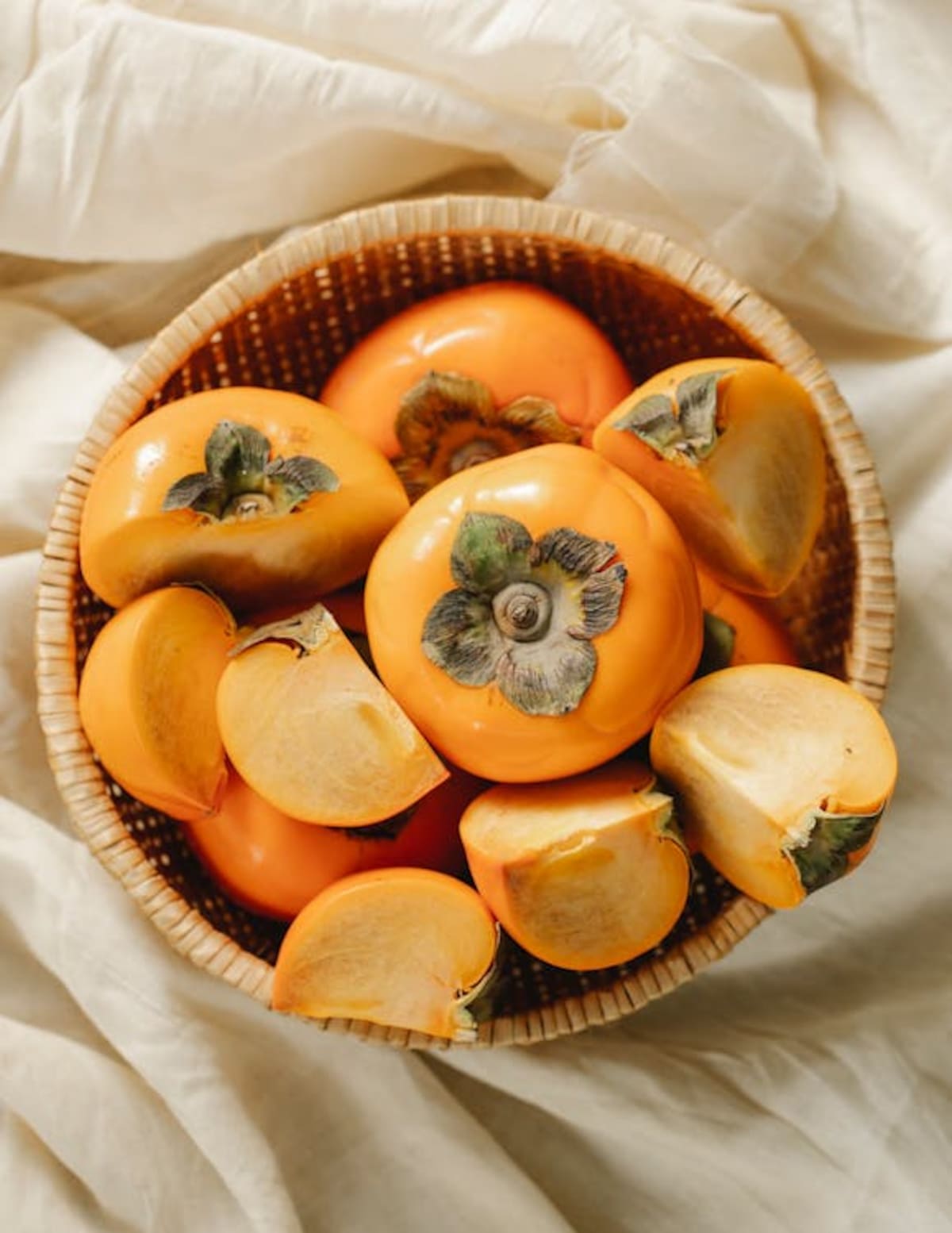 Caqui: el superalimento que promueve la producción de colágeno natural | Foto: pexels