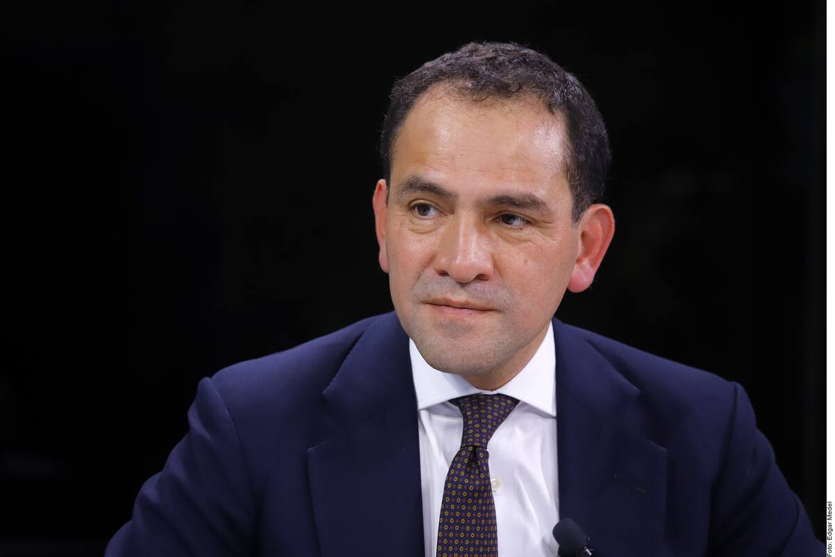 "Economía sólo podrá crecer si contenemos pandemia", afirma SHCP