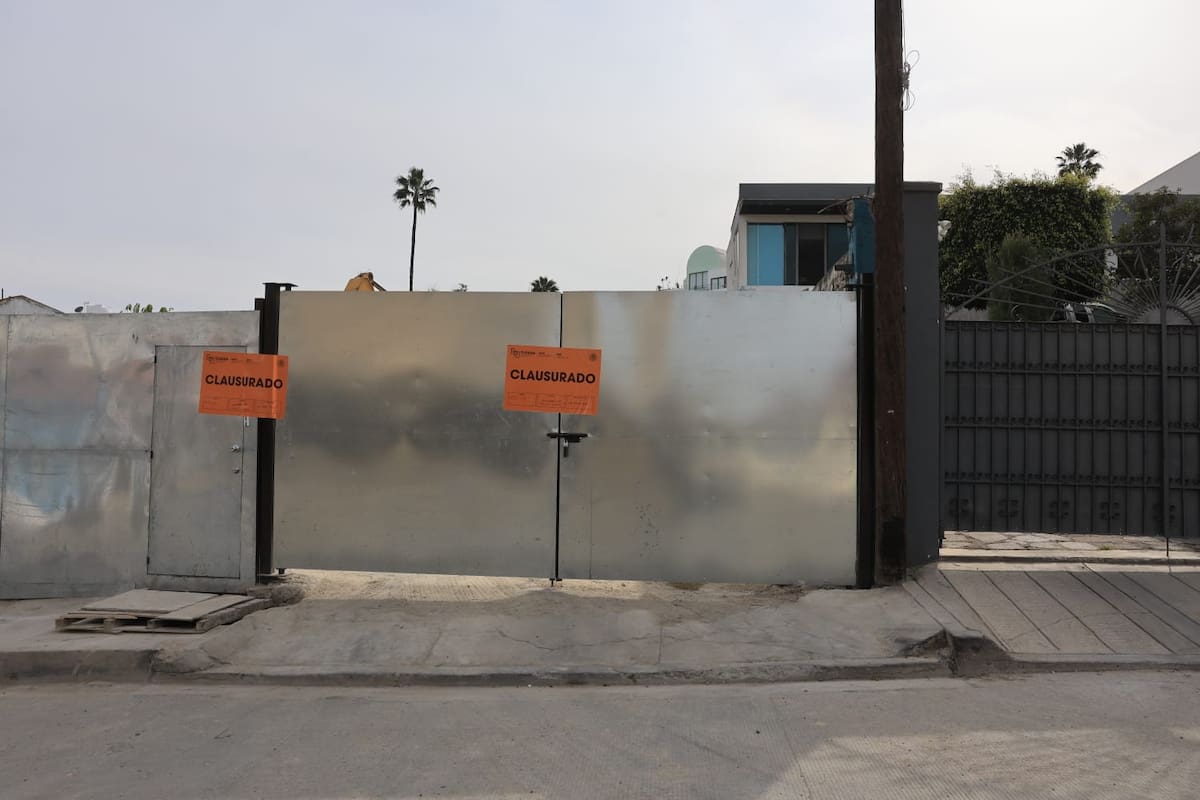 Etiqueta Protección Civil vivienda en color amarillo tras inspección en Madero Sur por daños menores