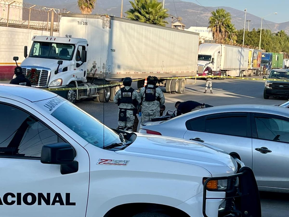 El hecho se registró hoy a pocos metros de la aduana de Otay. Foto: Leonardo González
