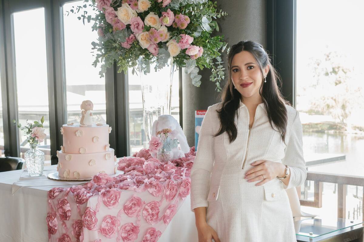 Alejandra Sáenz festeja con amor la pronta llegada de su hija