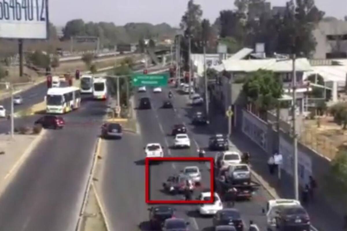 EDOMEX: Conductor atropella a dos policías de transito en de Ecatepec