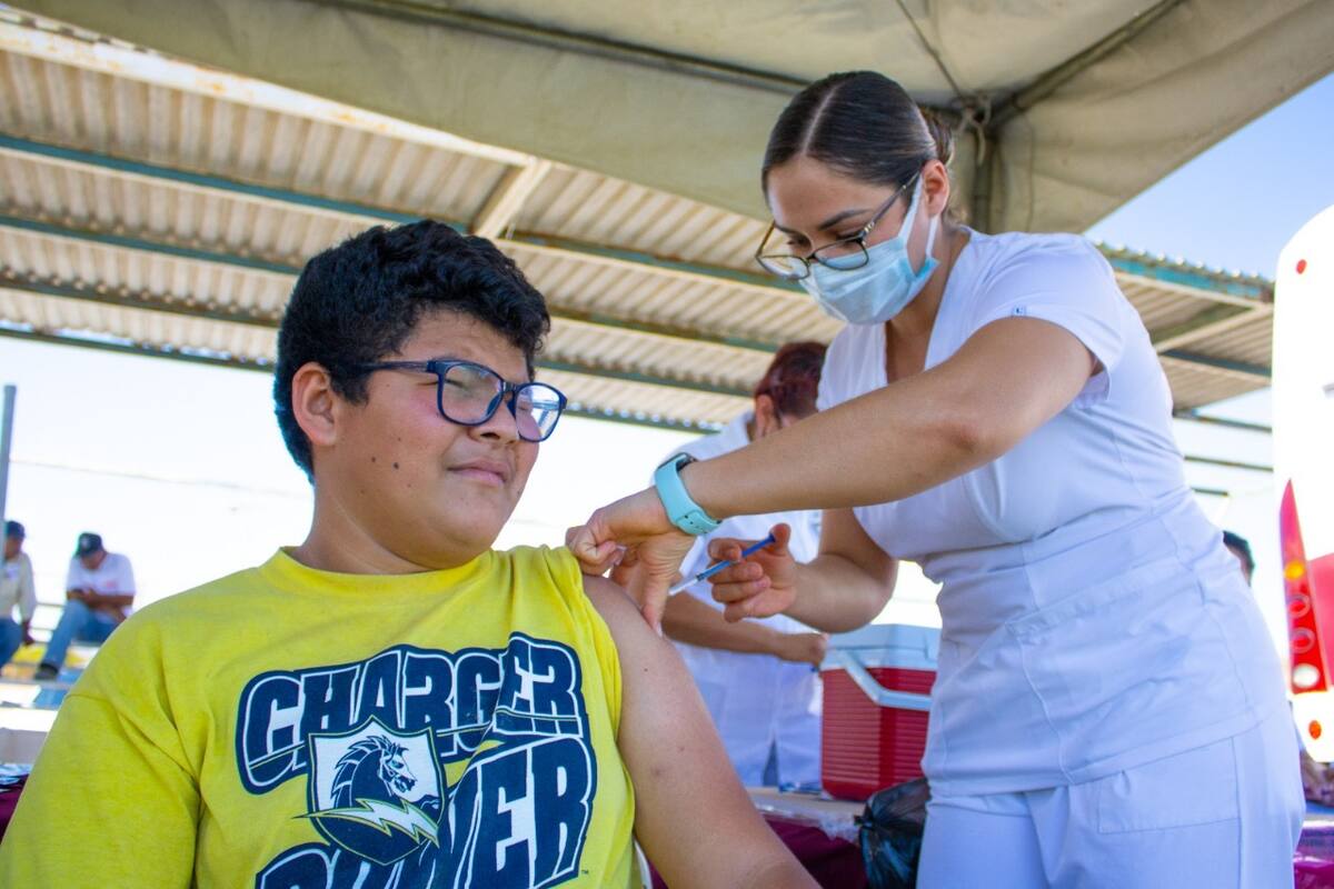 Invitan a solicitar vacunas en módulos itinerantes en Tijuana