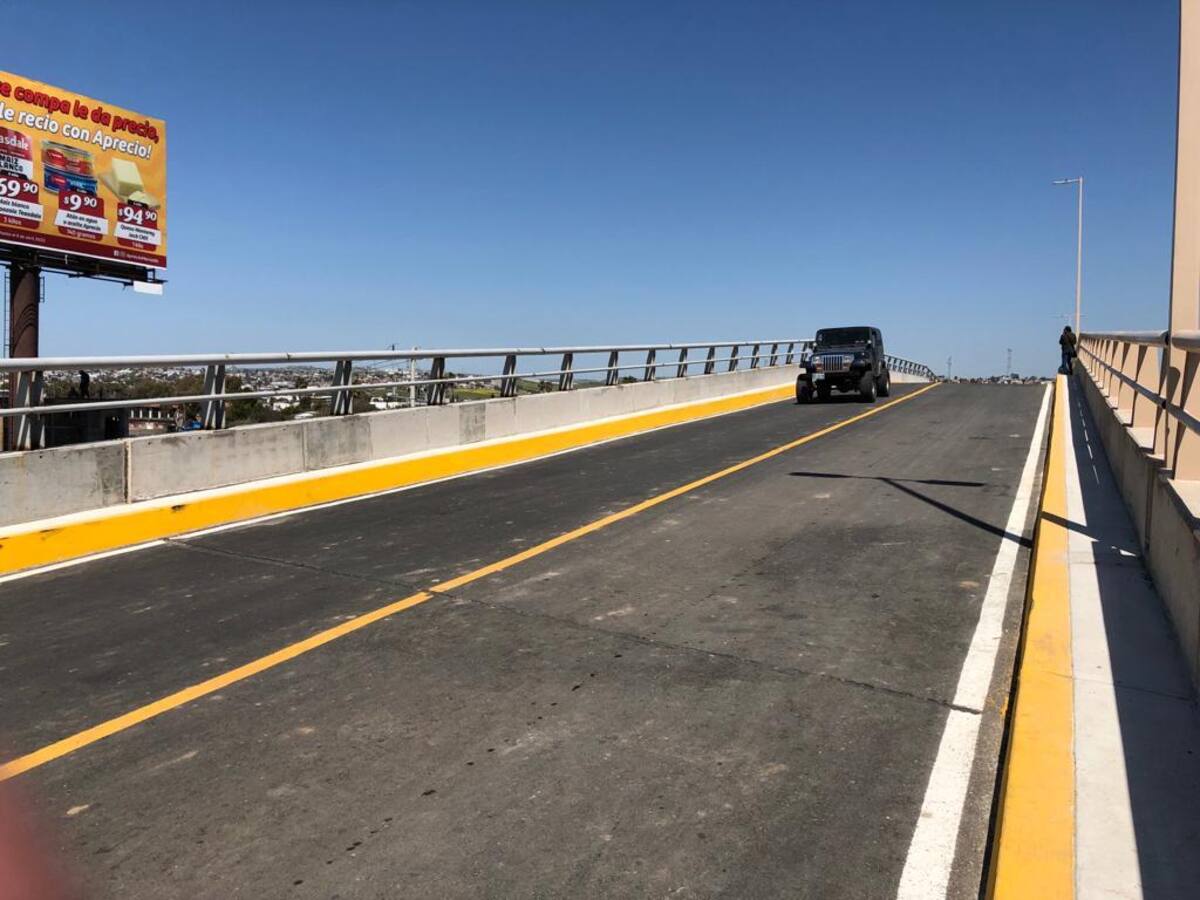 En su recorrido, el puente Machado presenta malos cálculos que generan desniveles en el asfalto.