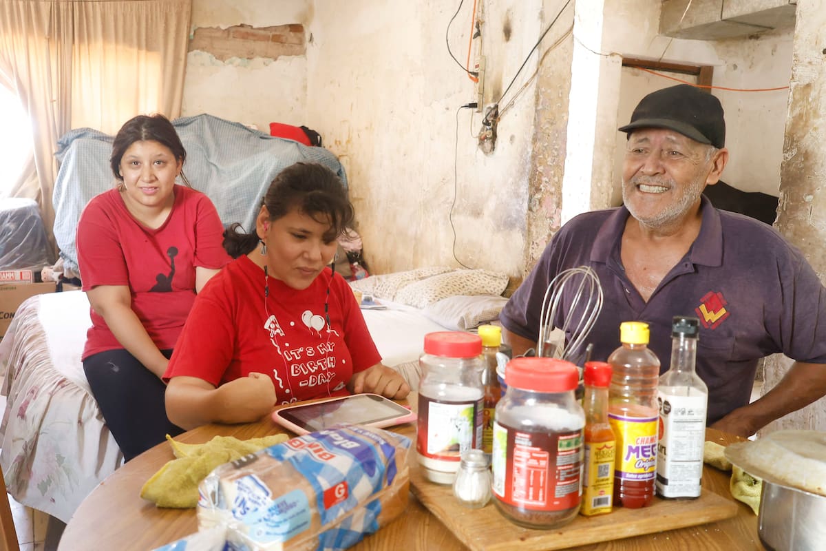 ‘Es una bendición de Dios, que me las haya dejado’: Un padre que lo da todo por sus hijas