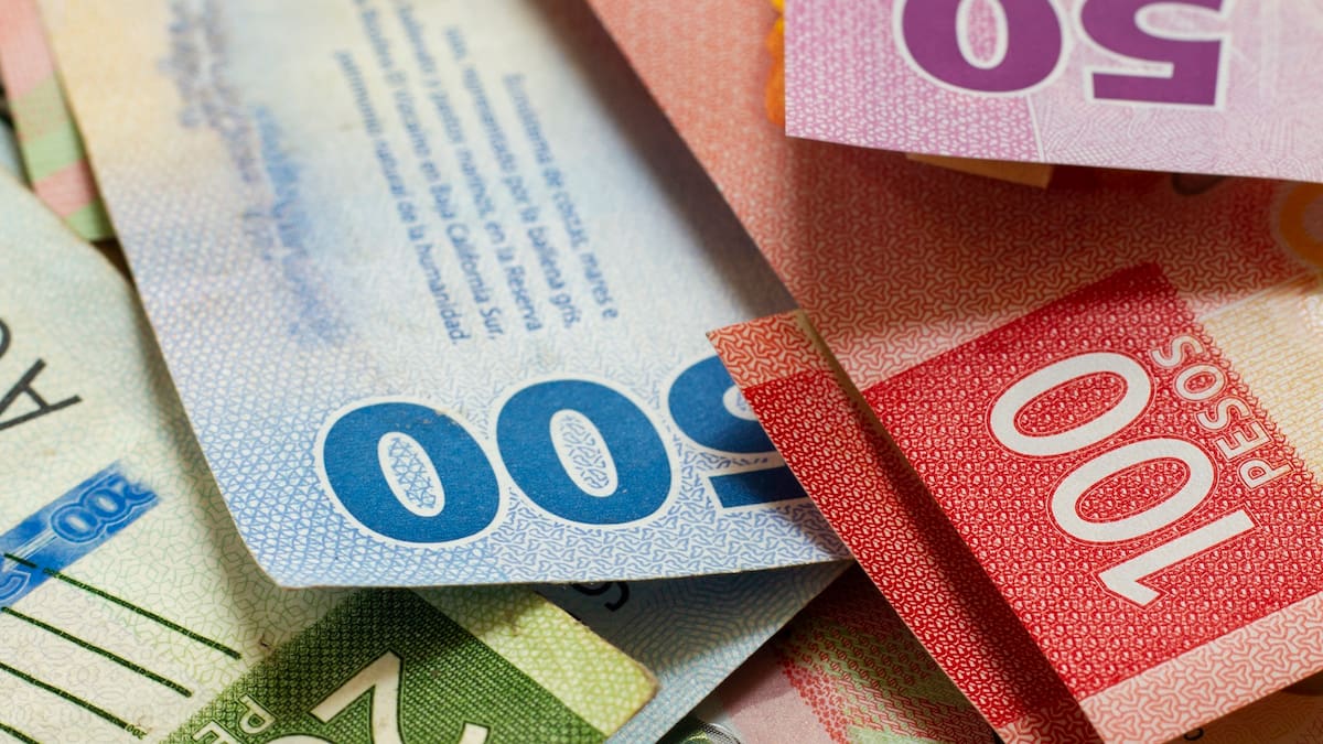 Salario mínimo 2026: estas son las cifras que se discuten, desde un aumento de 11% hasta una propuesta histórica de 30.6%, así funciona la negociación tripartita entre gobierno, empresarios y trabajadores que definirá cuánto ganarás el próximo año