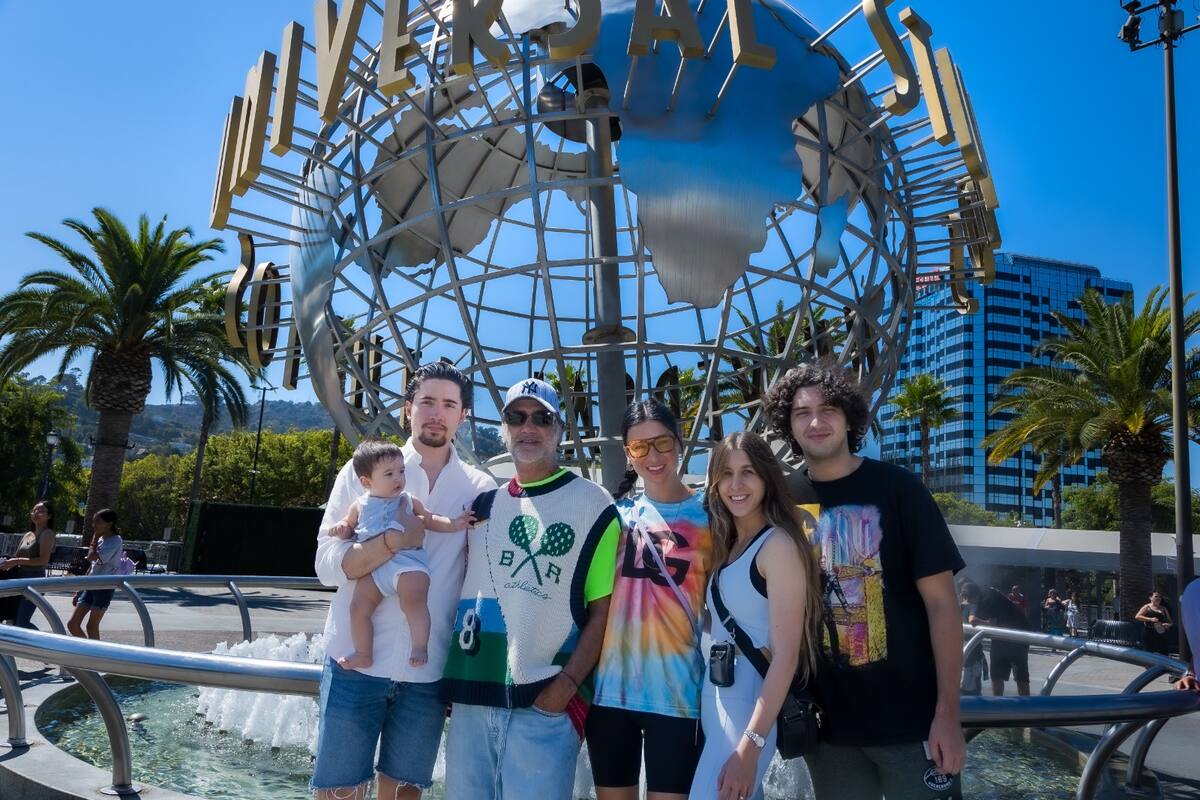 El Potrillo y su familia van a Universal Studios Hollywood