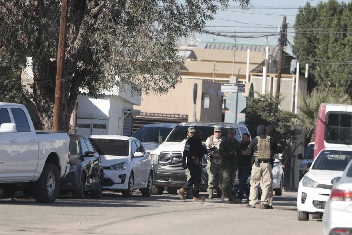 Agresor es neutralizado durante cateo en la colonia Sahuaro, Hermosillo