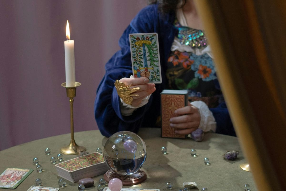 Horóscopos noviembre 2025: el mes que sacudirá las emociones de todos los signos del zodiaco