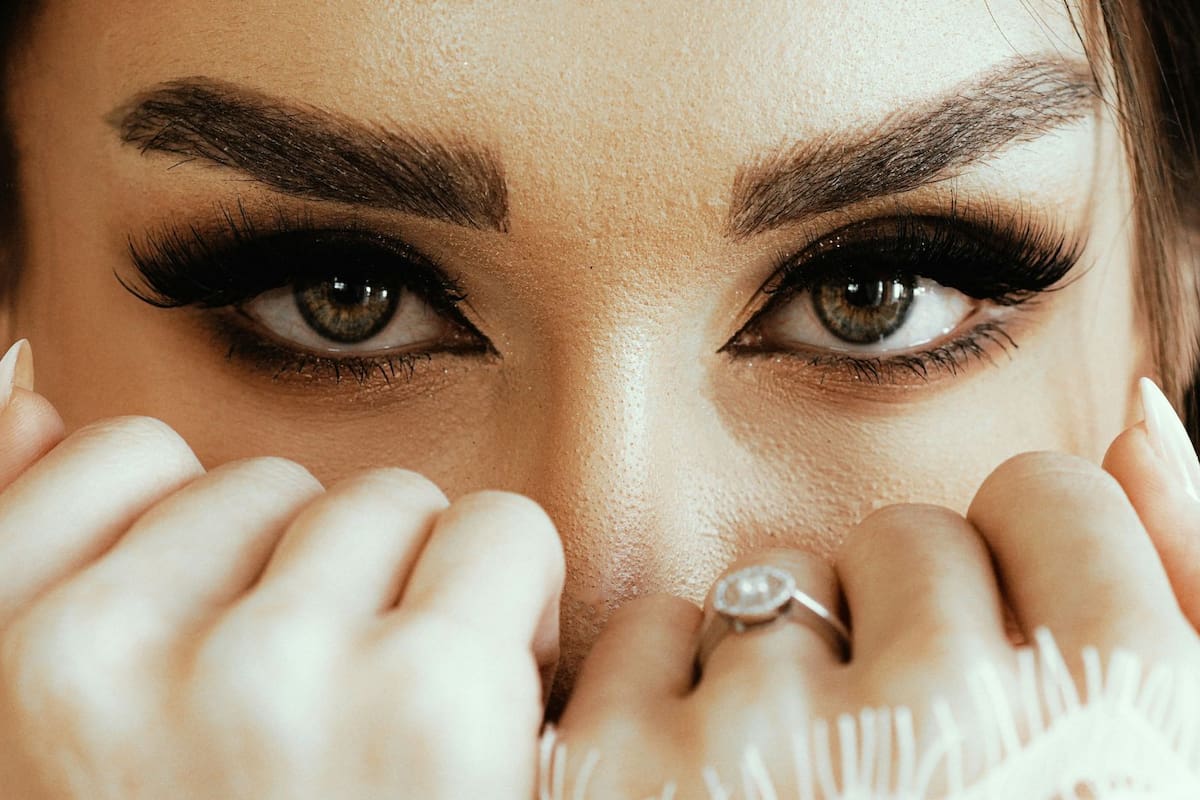 Tips para maquillar ojos pequeños y hacerlos ver más grandes