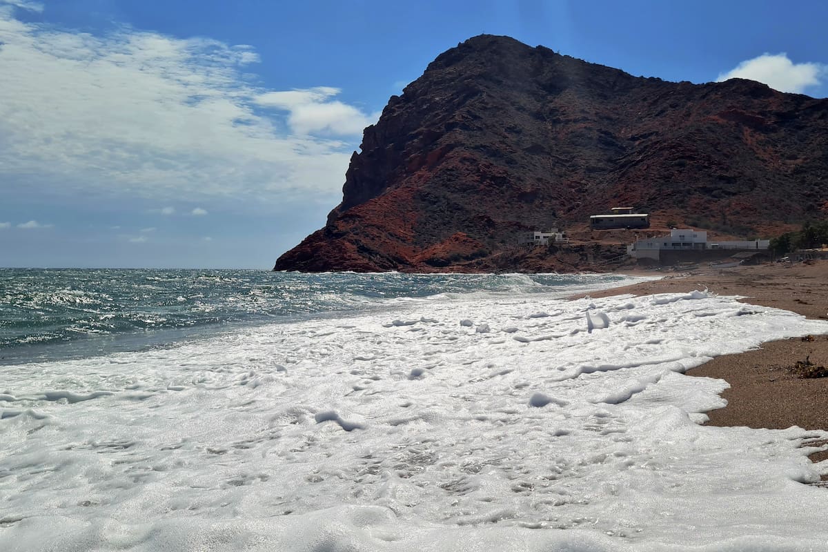 Oleaje y corrientes ayudan a “limpiar” las playas