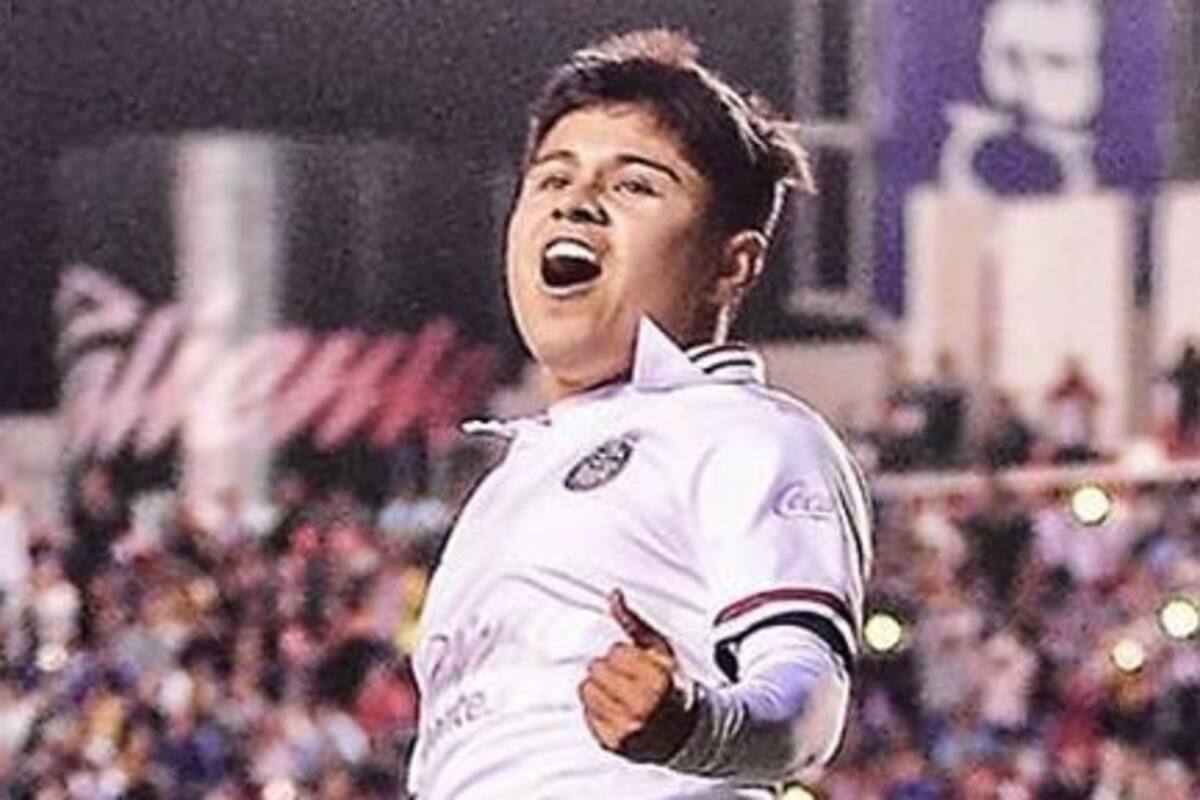 "Chofis" López responde a los fanáticos de Chivas a su falta de apoyo hacia él