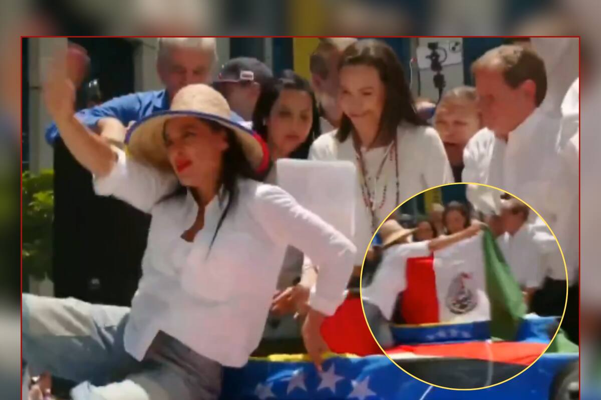 VIDEO: ¿Sandra Cuevas se sentó en la bandera de Venezuela? La captan entregando bandera de México a Corina Machado