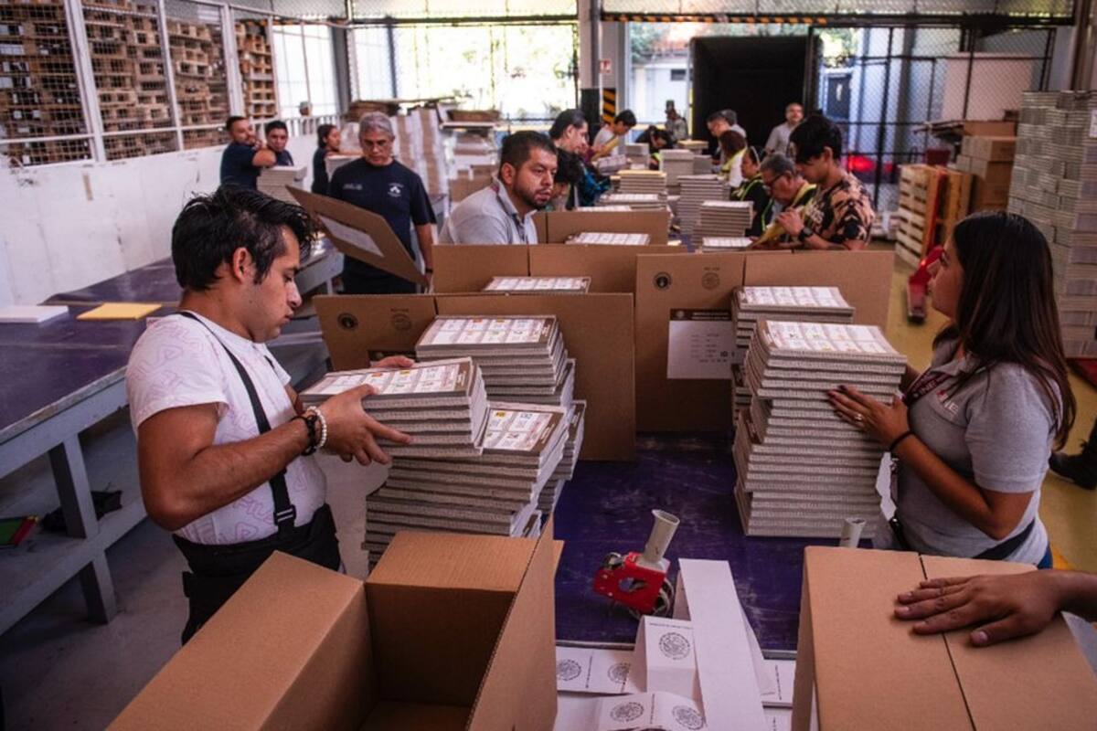 TGM completa la entrega de material electoral al INE