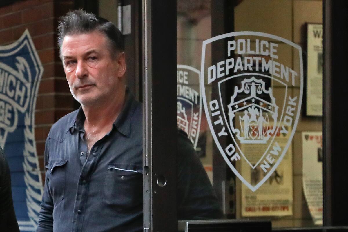 Alec Baldwin podría demandar a los investigadores de ‘Rust’ por ocultación de pruebas