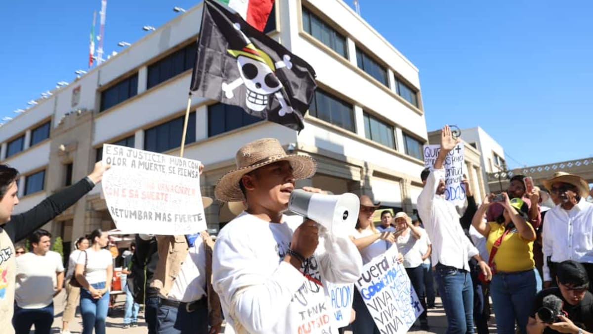 La protesta convocada por la Generación Z frente a la Embajada de México en Madrid no reunió a ningún asistente