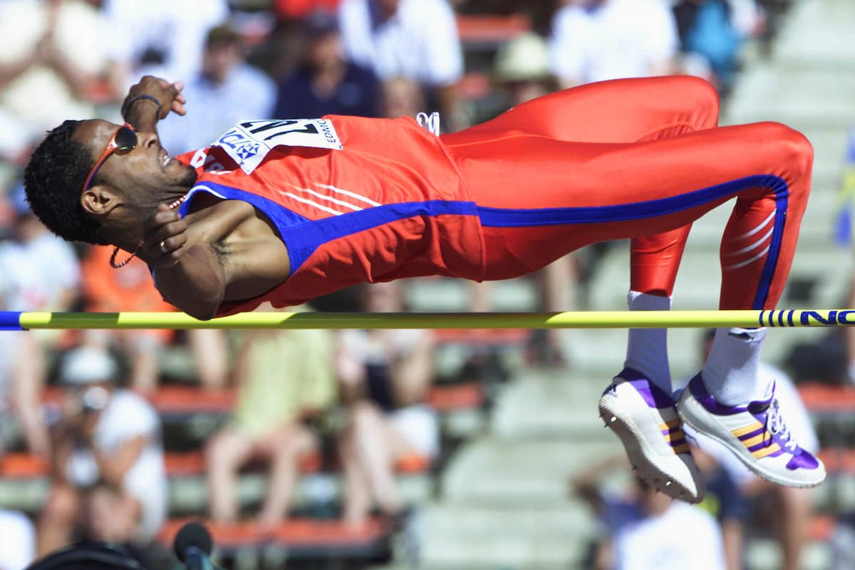 Desde 1993 nadie ha podido saltar más que Javier Sotomayor: el récord que desafía la gravedad