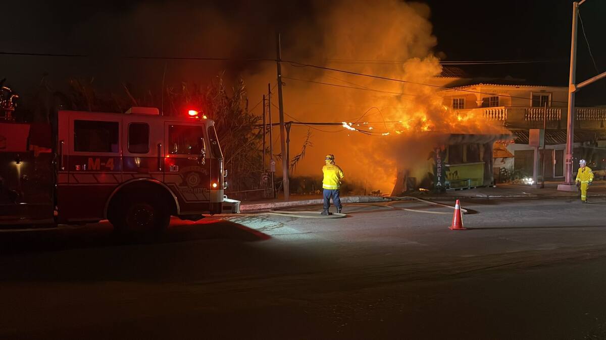 Debido a los fuertes vientos se han incendiado tres trailas en un comercio dedicado a la venta de este tipo de vivienda el miércoles por la noche y la madrugada del jueves se incendió una sub agencia de venta de cerveza ubicada en La Misión en Primo Tapia.
