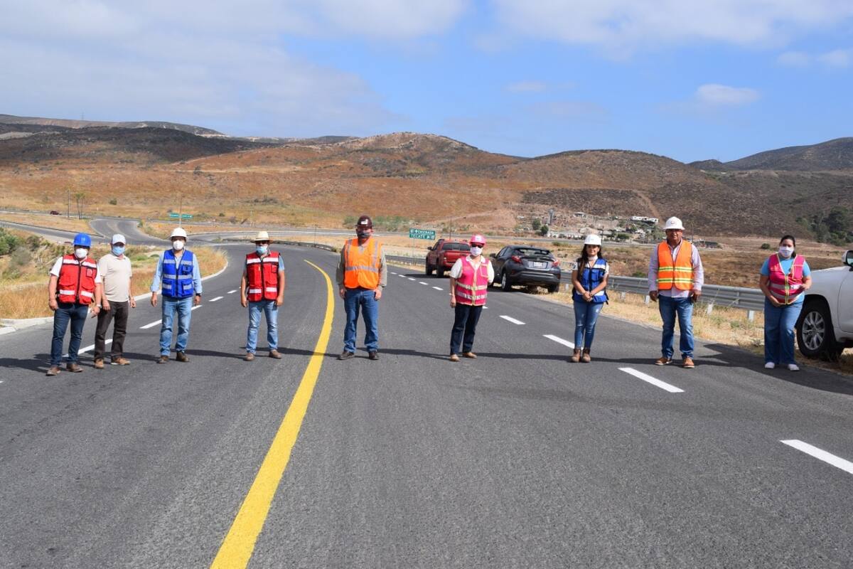 Constructores constatan avance del Libramiento Ensenada