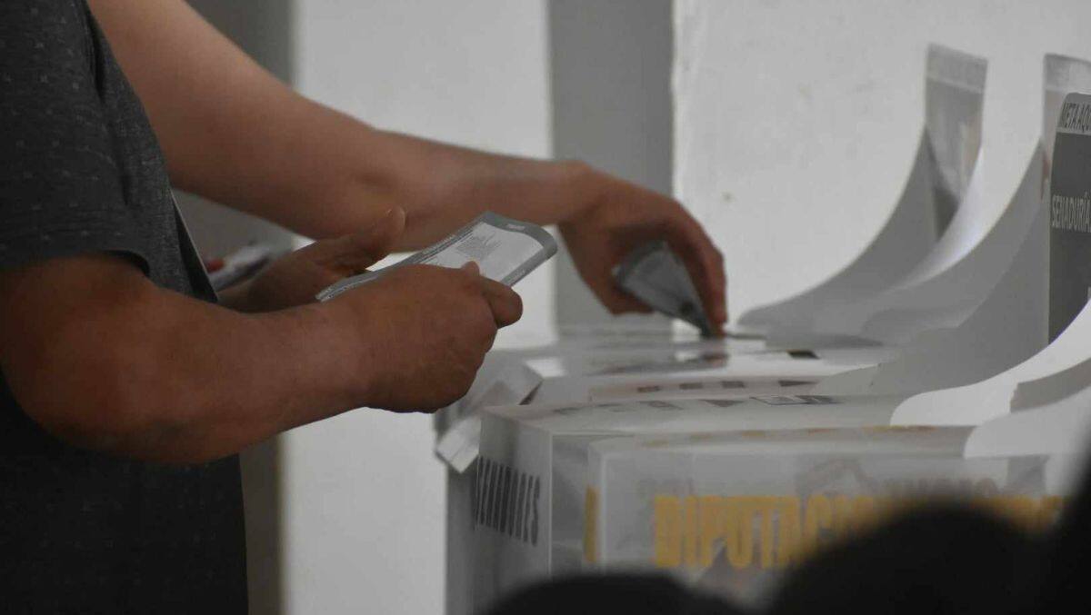 Se reportaron en algunos municipios de Chiapas la quema de boletas y retención de paquetes electorales.