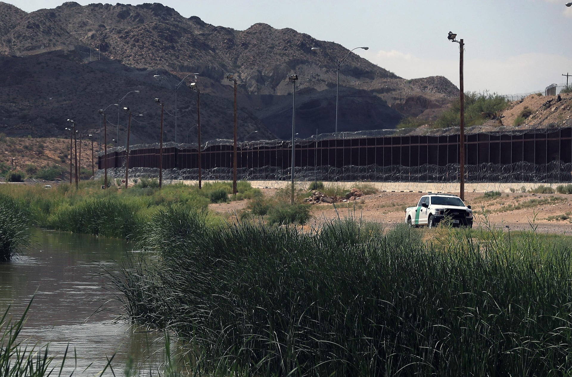 Texas declara propiedad estatal nueve islotes del río Bravo; la SRE rechaza que un estado altere la frontera