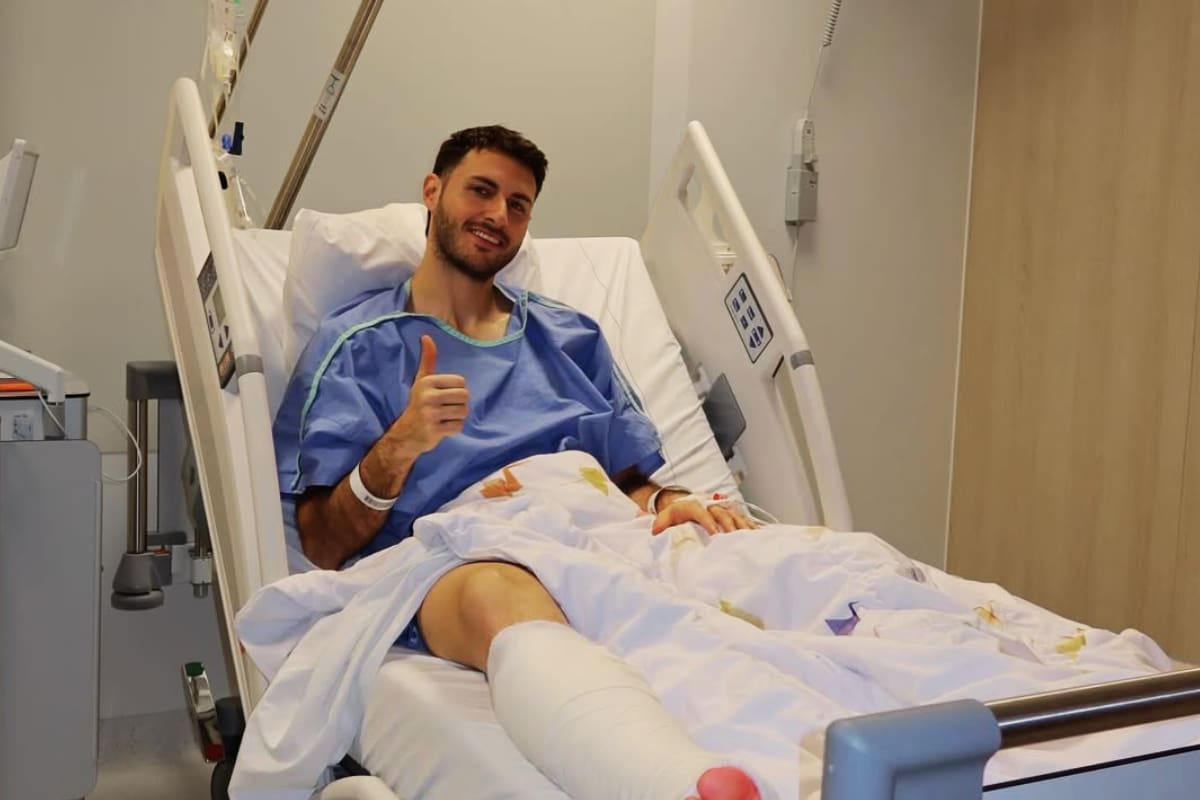 ¿Cuánto tiempo estará de baja Santiago Giménez luego de la operación?