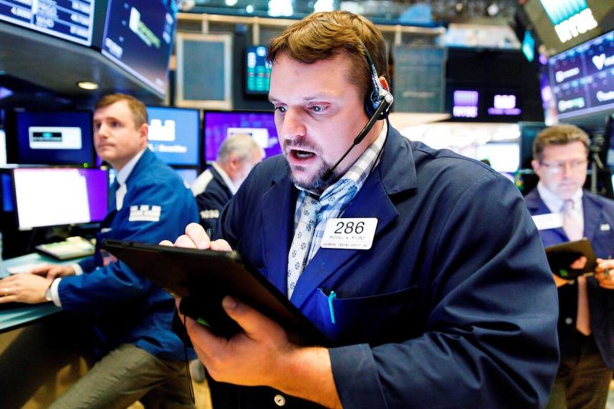 Wall Street acelera sus pérdidas tras el desplome del petróleo y el Dow Jones se contrae un 2,44 %