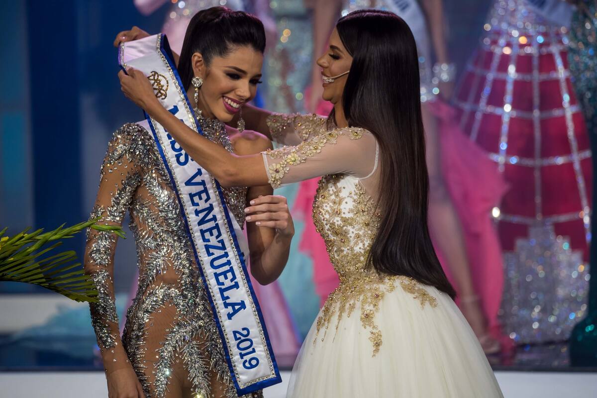 La joven Thalía Olvino gana la corona del Miss Venezuela 2019