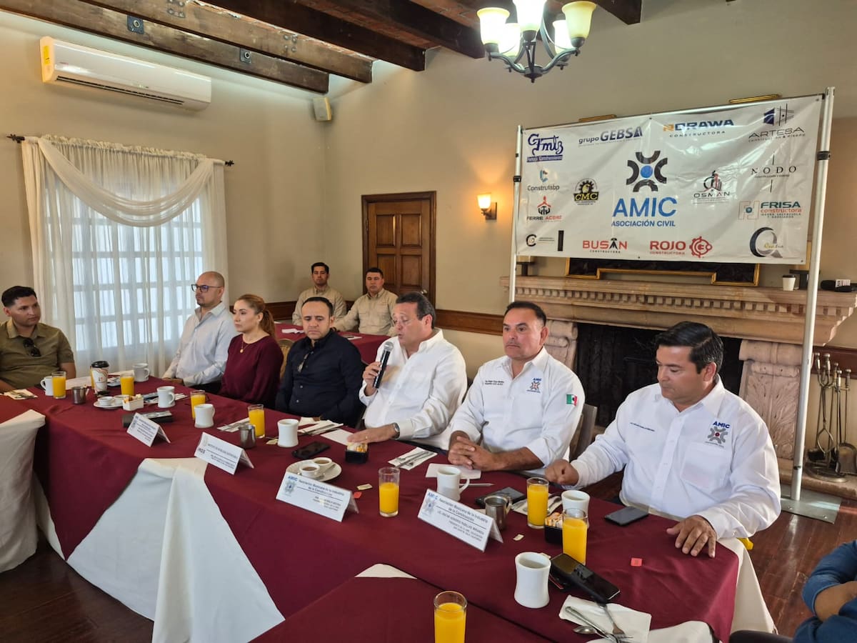 Empresas del sector solicitaron al IMOS aclarar la aplicación de la Ley de Movilidad al considerar que existen vacíos legales para regular el traslado de materiales de construcción.
Foto: Cortesía.