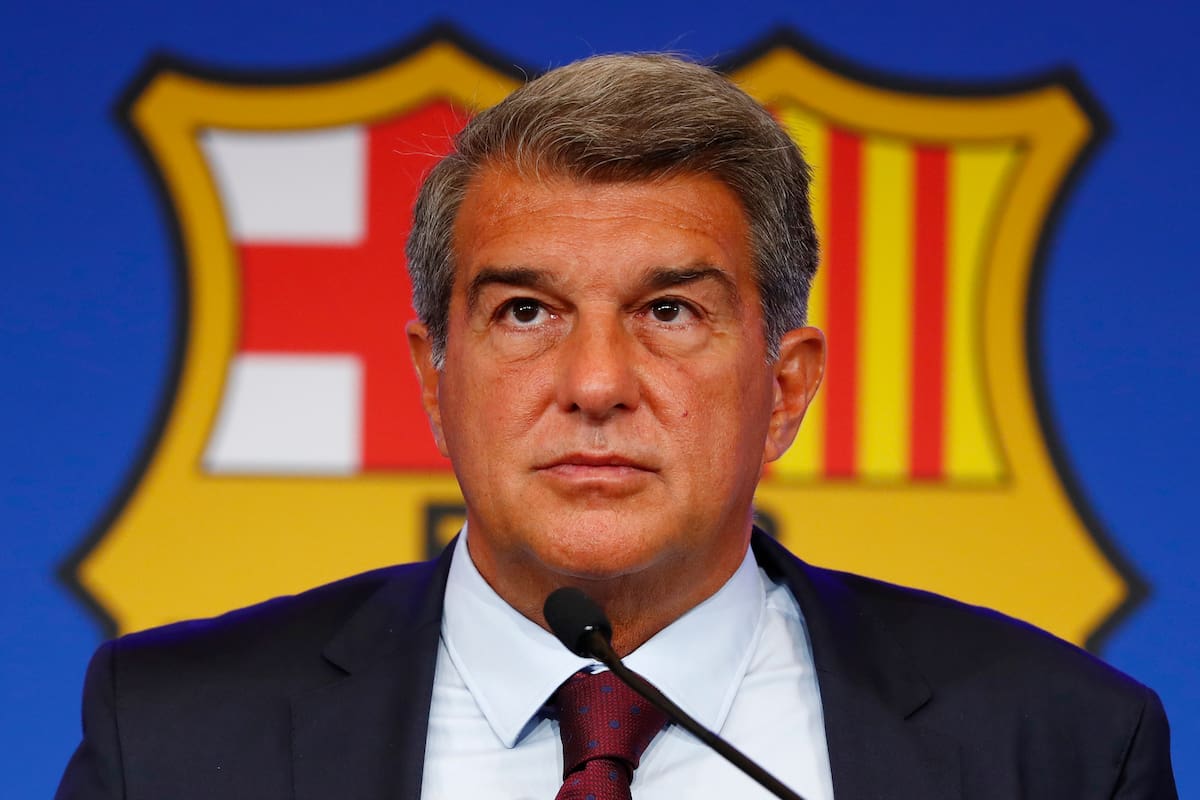 Joan Laporta confirma que Barcelona mantiene una oferta por Julián Álvarez al Atlético de Madrid, pero advierte que tendrá fecha límite