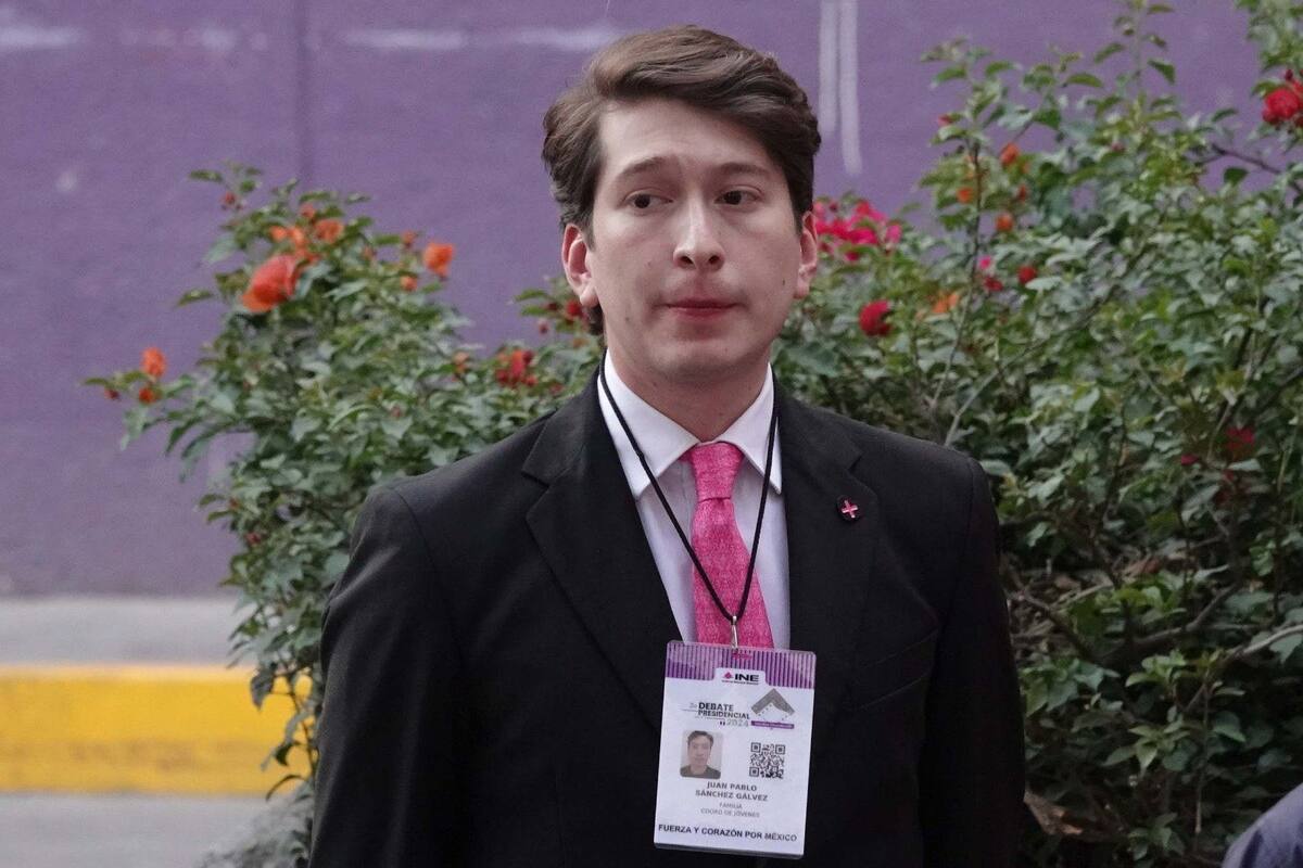 Acusan que hijo de Xóchitl Gálvez sigue en la campaña tras video de agresiones