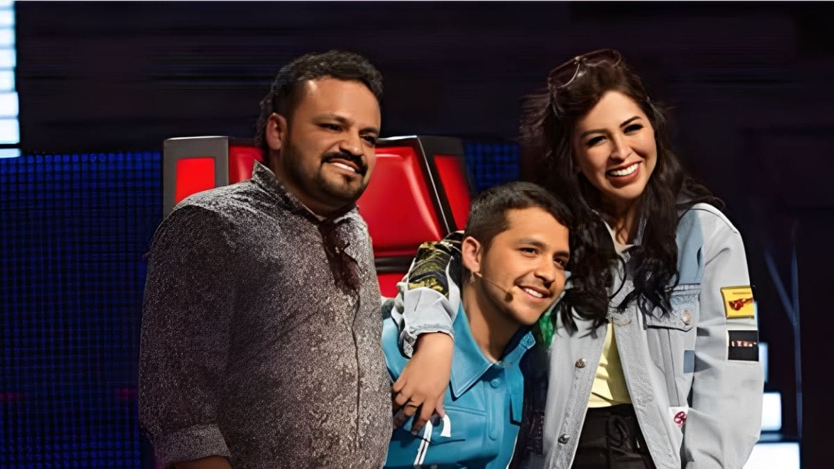 Reportan que Christian Nodal no mintió: su nombre artístico está registrado a nombre de su padre Jaime González, lo que explicaría decisiones profesionales, administración de ingresos y versiones sobre un distanciamiento familiar