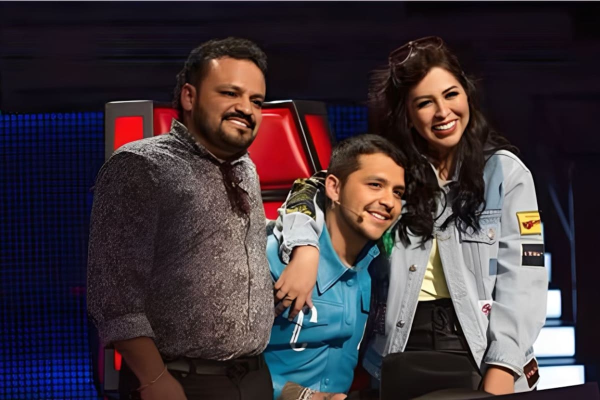 Reportan que Christian Nodal no mintió: su nombre artístico está registrado a nombre de su padre Jaime González, lo que explicaría decisiones profesionales, administración de ingresos y versiones sobre un distanciamiento familiar