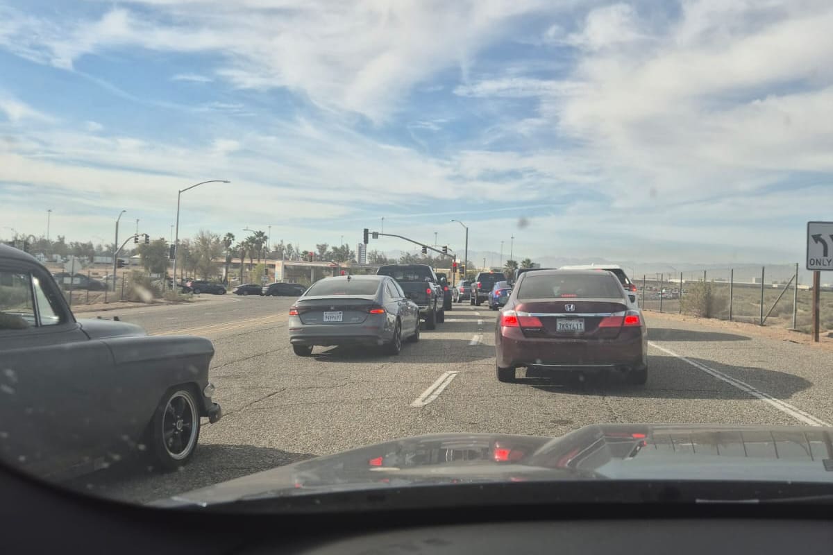 Filas de hasta 3 kilómetros para regresar a Mexicali desde Calexico