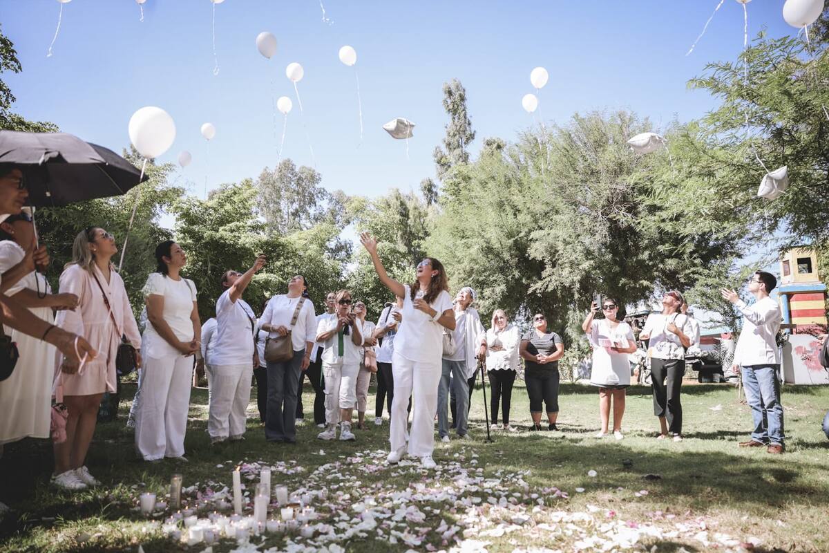 Realizan homenaje a la señora Amparito