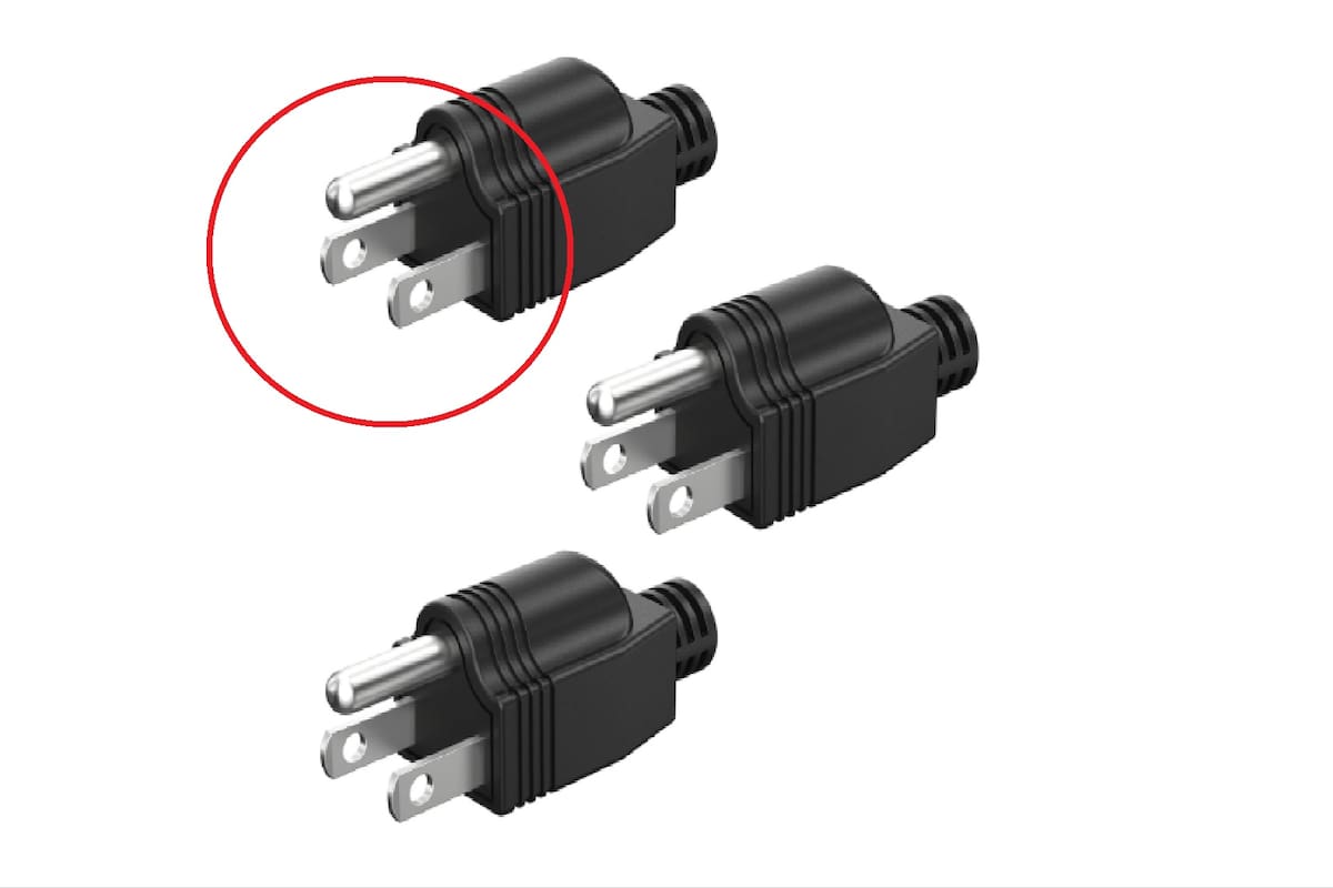 Para qué sirven los agujeros en las clavijas de los enchufes eléctricos