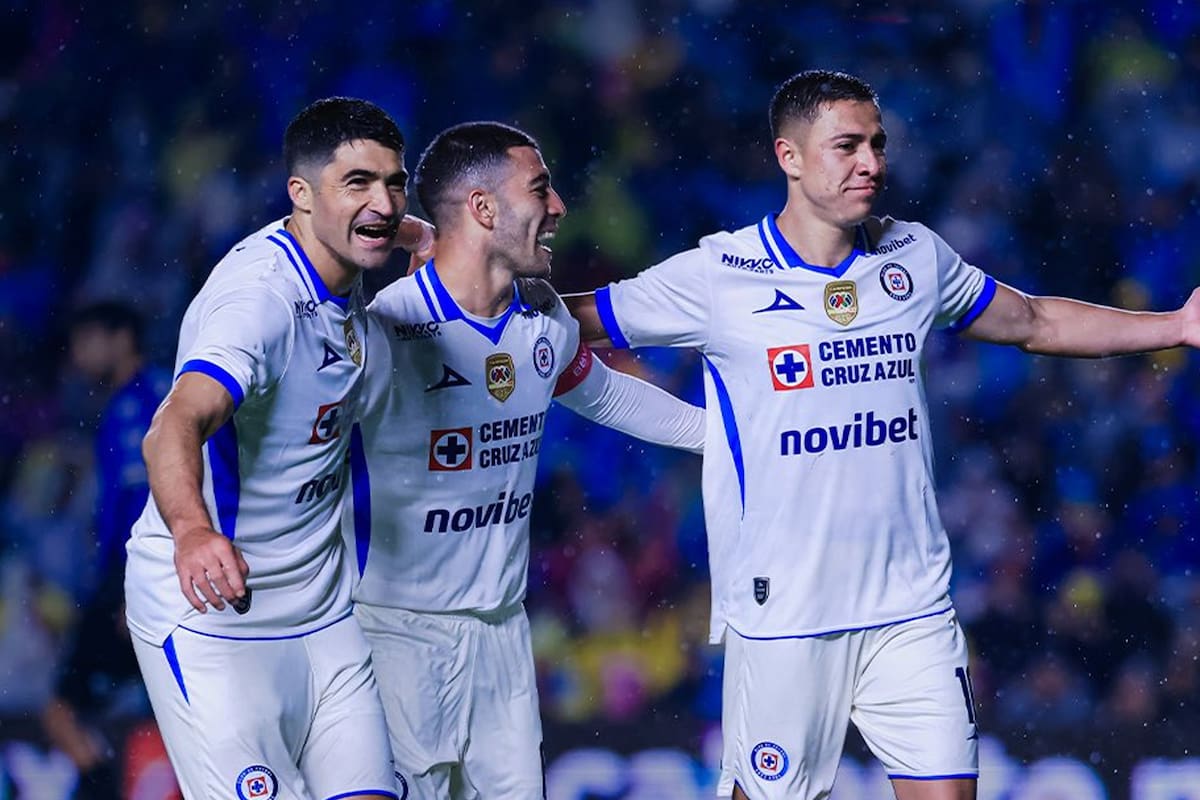 Cruz Azul vence a Querétaro con tres goles en el primer tiempo y se coloca a un punto del América en la pelea por el liderato