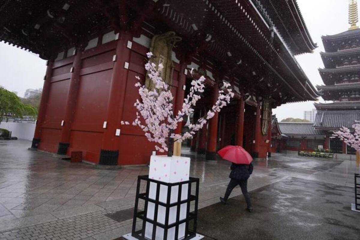 Desata críticas tweet de primer ministro japonés sobre quedarse en casa