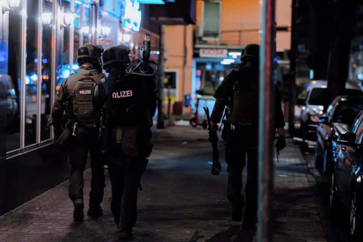 Alemania detiene a cinco hombres por planear un presunto ataque islamista con vehículo en un mercado navideño de Baviera