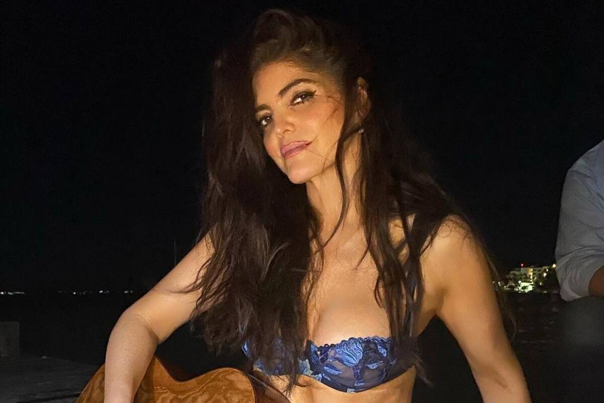 Ana Bárbara maquilla a su mamá en transmisión en vivo