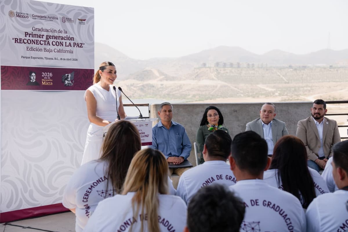 Celebran graduación de jóvenes en programa “Reconecta con la Paz”