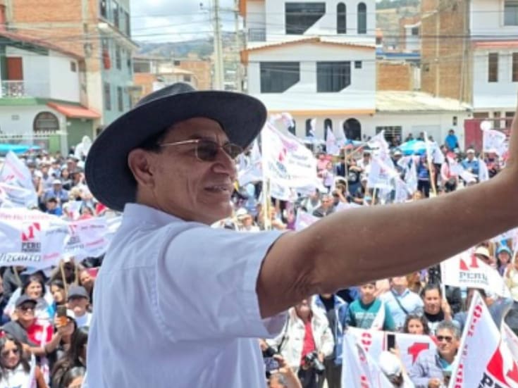 Perú: Expresidente Martín Vizcarra es condenado a 14 años de prisión y será inhabilitado por 9 años