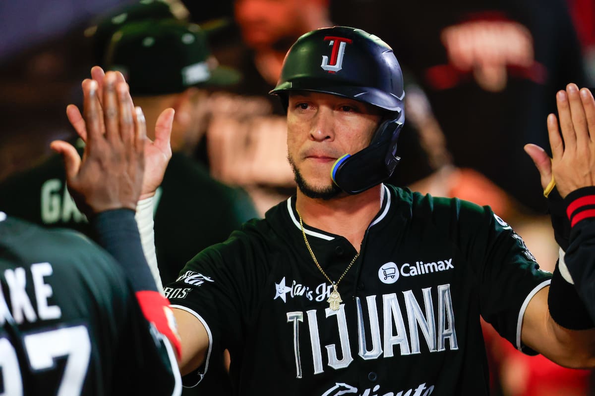 El patrullero dominicano Junior Lake, conectó un imparable en la décima entrada que le dio el triunfo a los Toros en extra innings sobre la novena chihuahuense. Foto: Cortesía