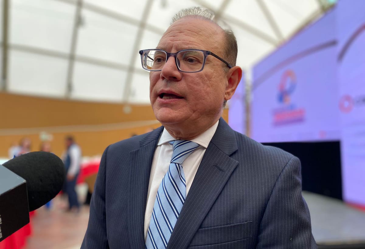 Adrián Gallardo Landeros, especialista en políticas públicas y consultor empresarial.