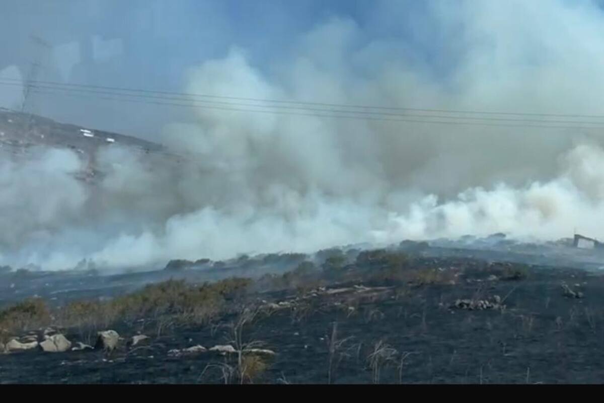 Consume incendio zacate y maleza en Zona Sur de Rosarito