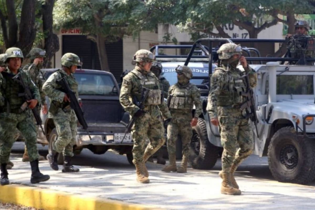 Llegan 300 militares a Nuevo León