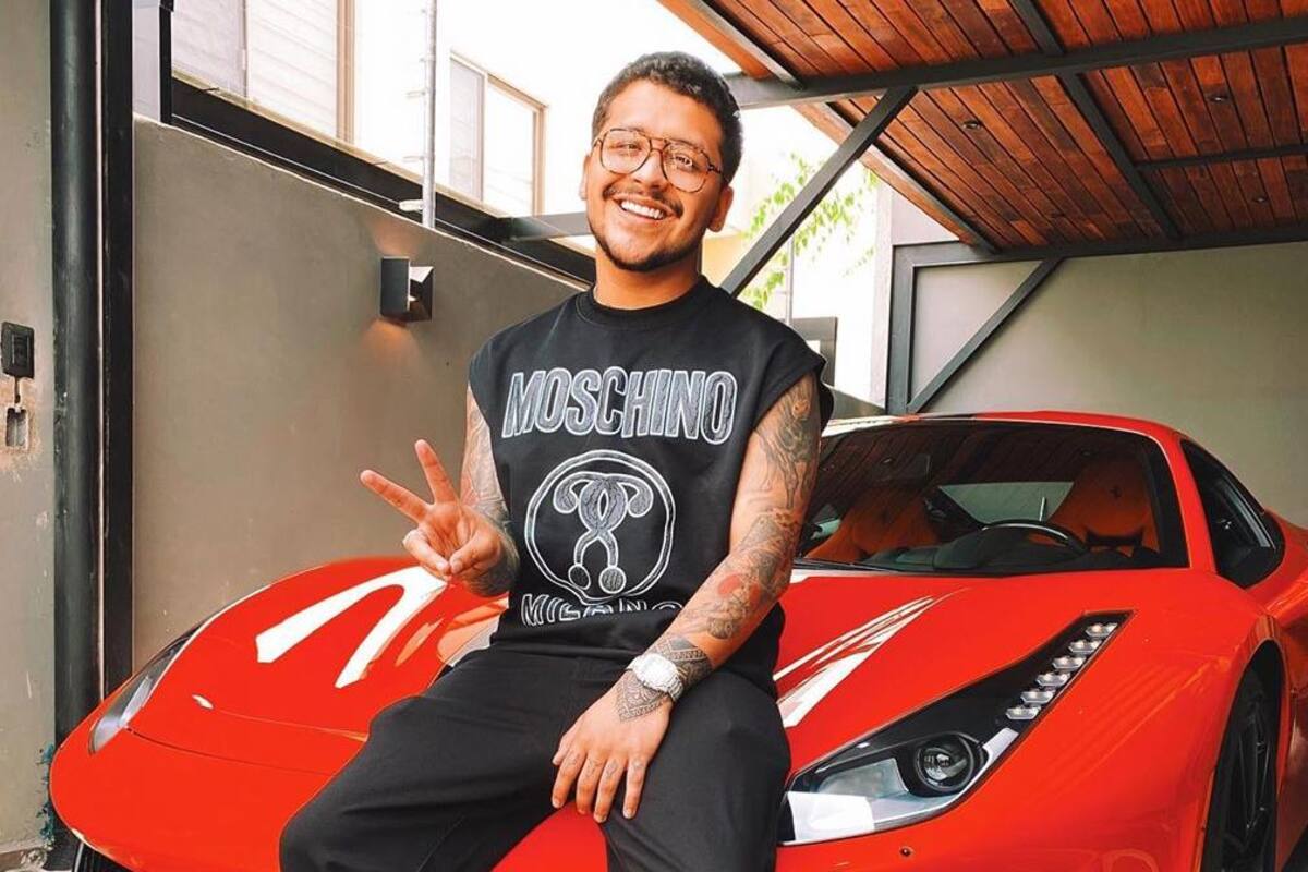 Christian Nodal aclara el accidente de su Ferrari